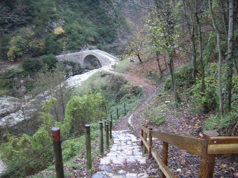 Accès au Pont du Diable