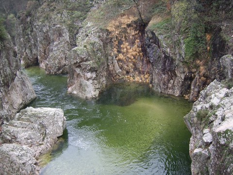 Cours d'eau à Thueyts 